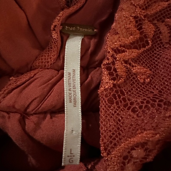 Free people lace tank size L - Picture 4 of 5